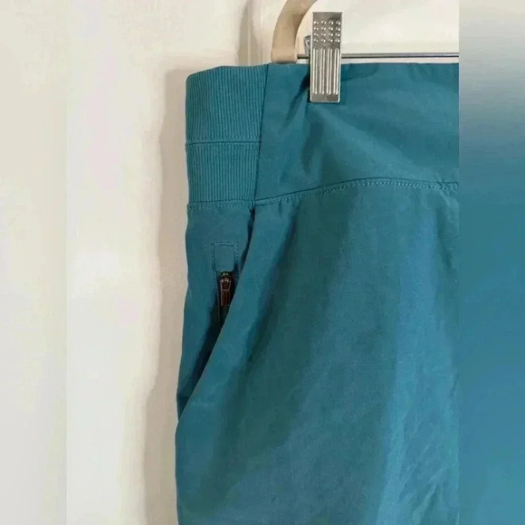 Athleta Women’s Brooklyn Teal Athletic Shorts with Pockets - Size 22 - Picture 4 of 5
